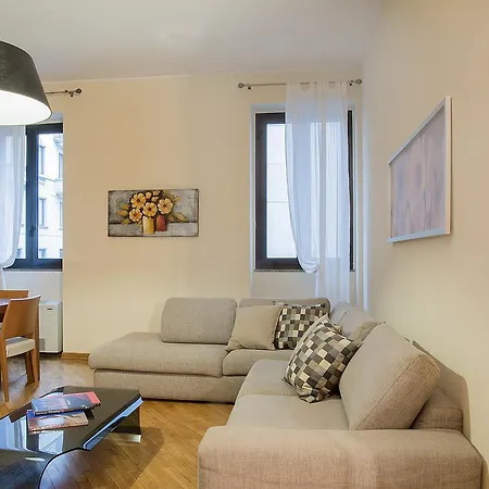 Apartment Easyhomes - San Babila Corridoni Mailand