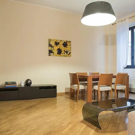 Easyhomes - San Babila Corridoni Appartement
